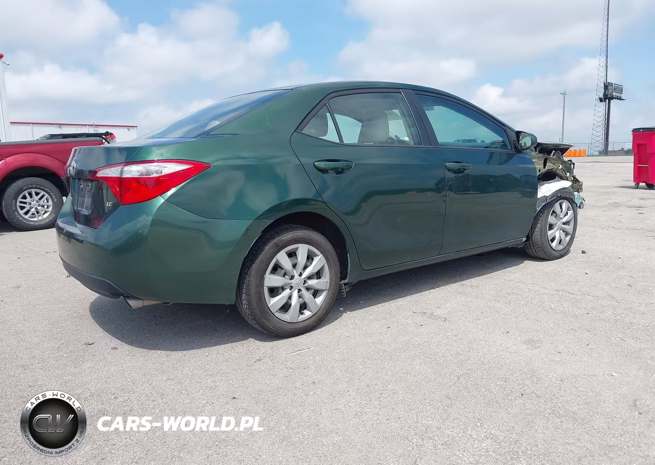 2015 Toyota Corolla Le VIN:5YFBURHE8FP245435 - 4