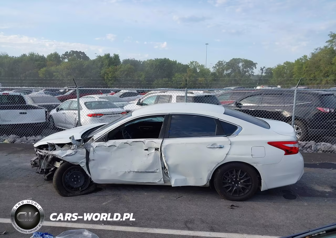 2016 Nissan Altima 2.5 S VIN:1N4AL3AP0GC143845 - 14