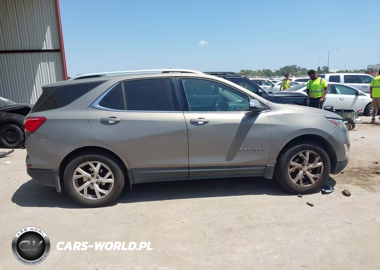 2018 Chevrolet Equinox Premier VIN:3GNAXVEV5JS638067 - 13