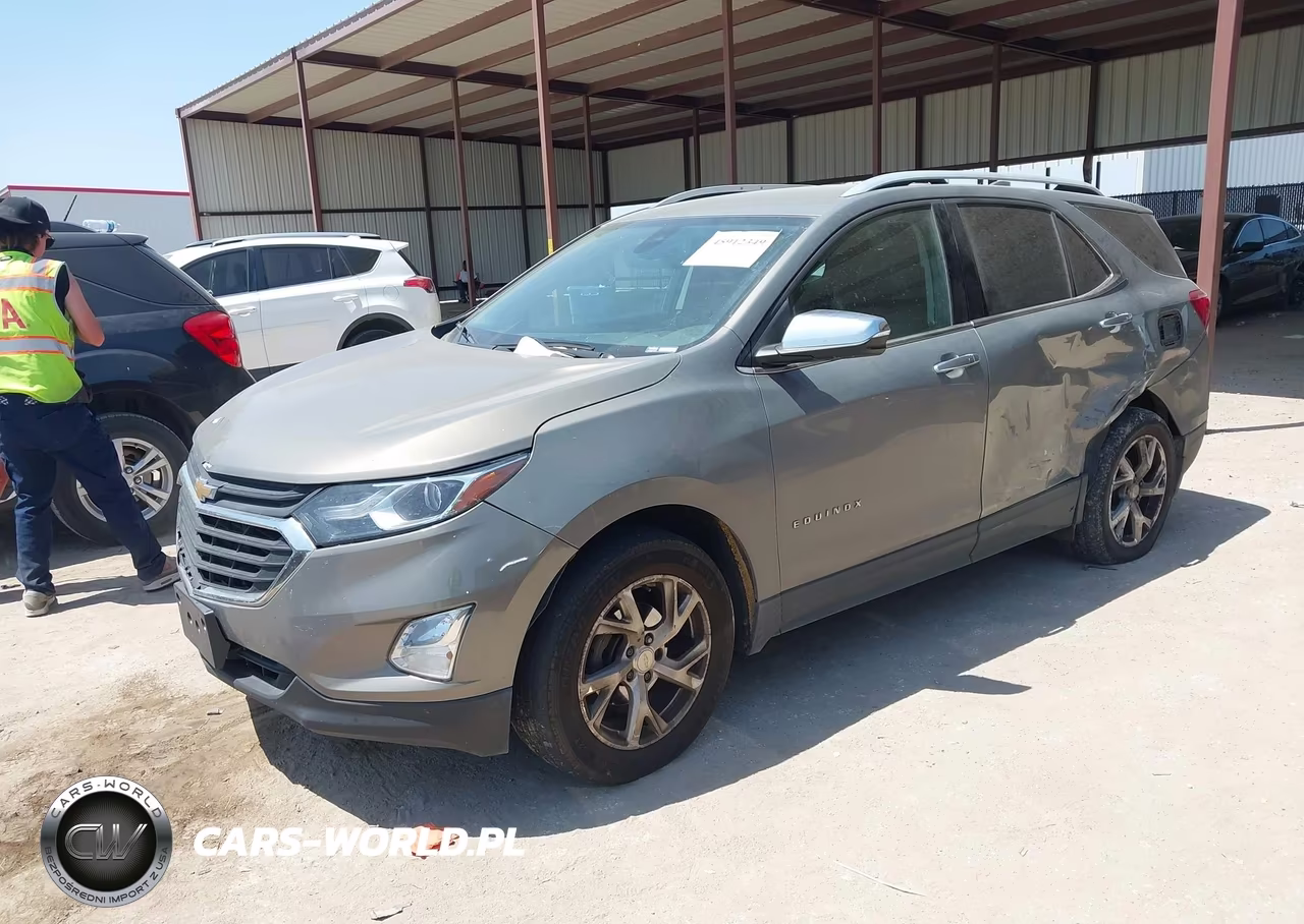 2018 Chevrolet Equinox Premier VIN:3GNAXVEV5JS638067 - 2