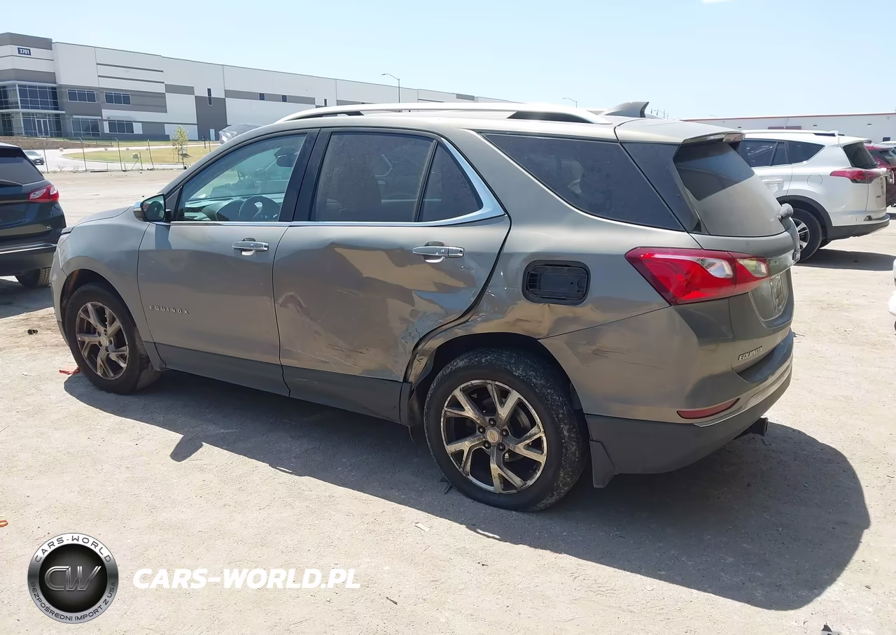 2018 Chevrolet Equinox Premier VIN:3GNAXVEV5JS638067 - 3