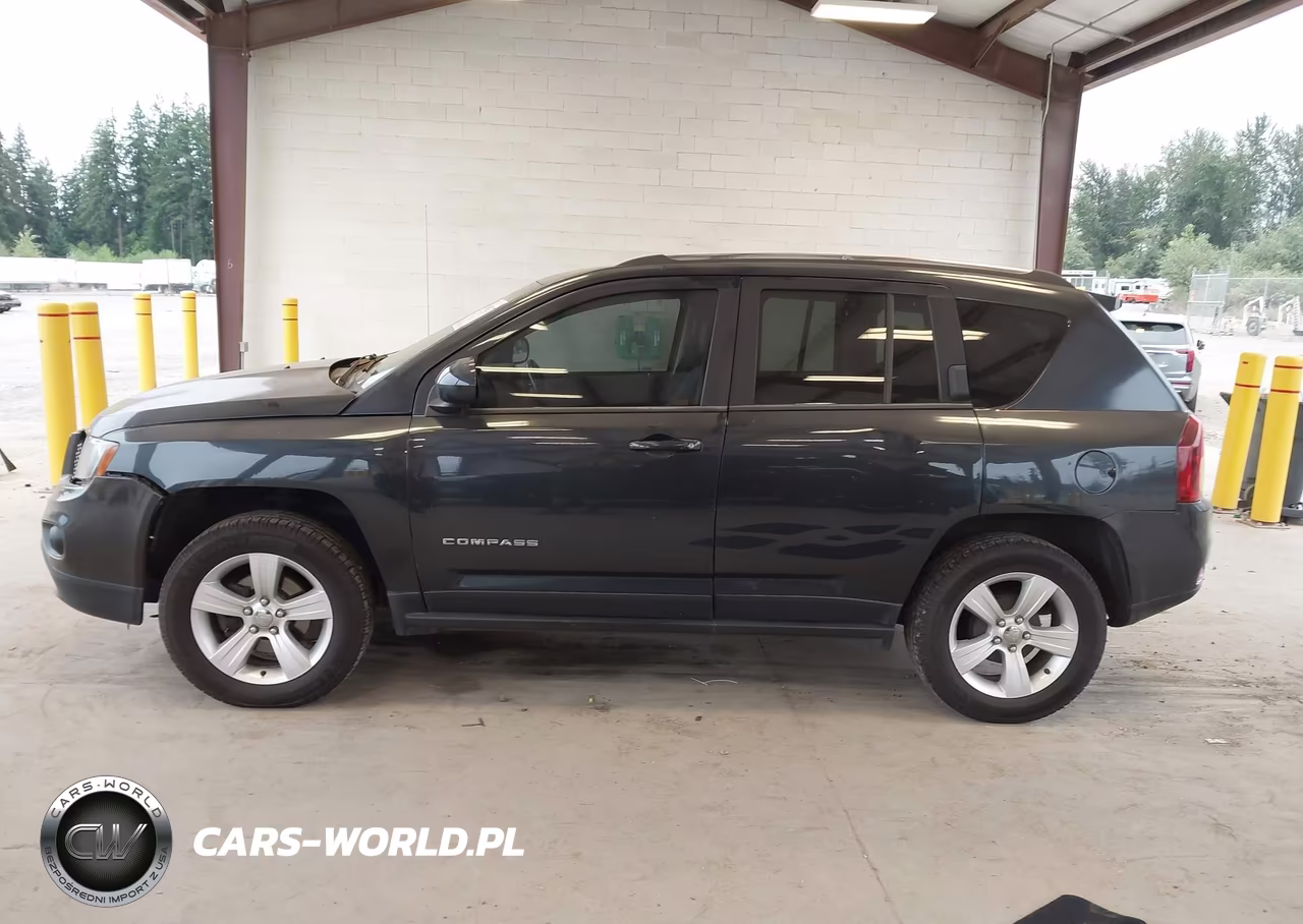2014 Jeep Compass Latitude VIN:1C4NJCEB4ED660072 - 14
