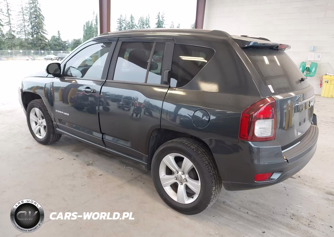 2014 Jeep Compass Latitude VIN:1C4NJCEB4ED660072 - 3