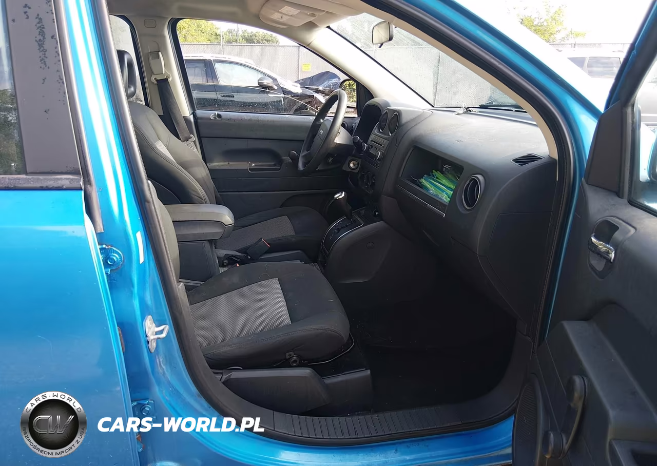 2009 Jeep Compass Sport VIN:1J4FT47B49D102563 - 5