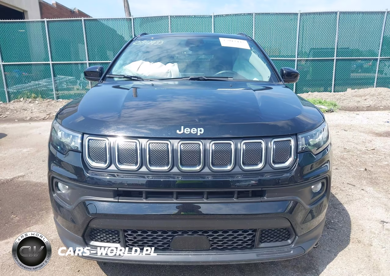 2022 Jeep Compass Latitude Lux 4X4 VIN:3C4NJDFB3NT206748 - 12