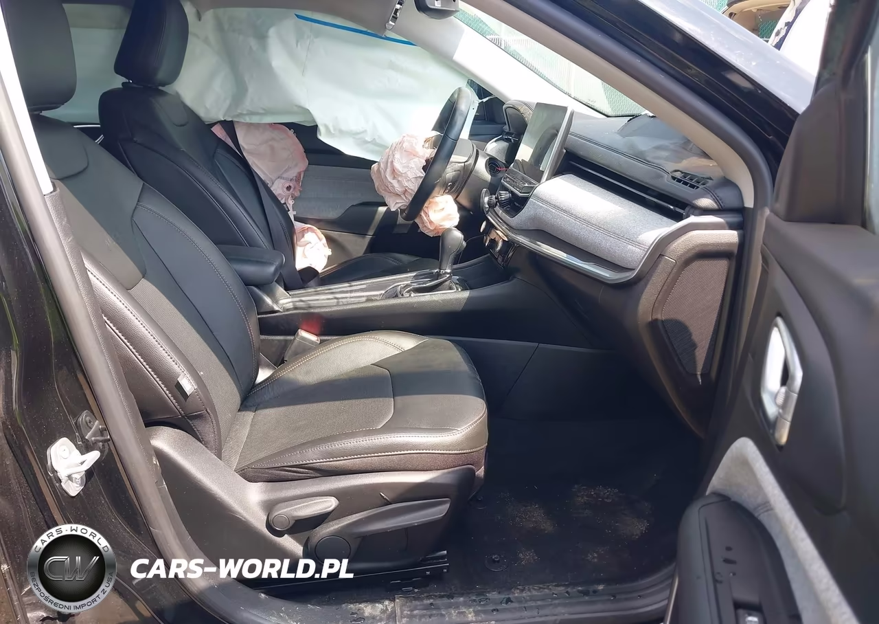 2022 Jeep Compass Latitude Lux 4X4 VIN:3C4NJDFB3NT206748 - 5