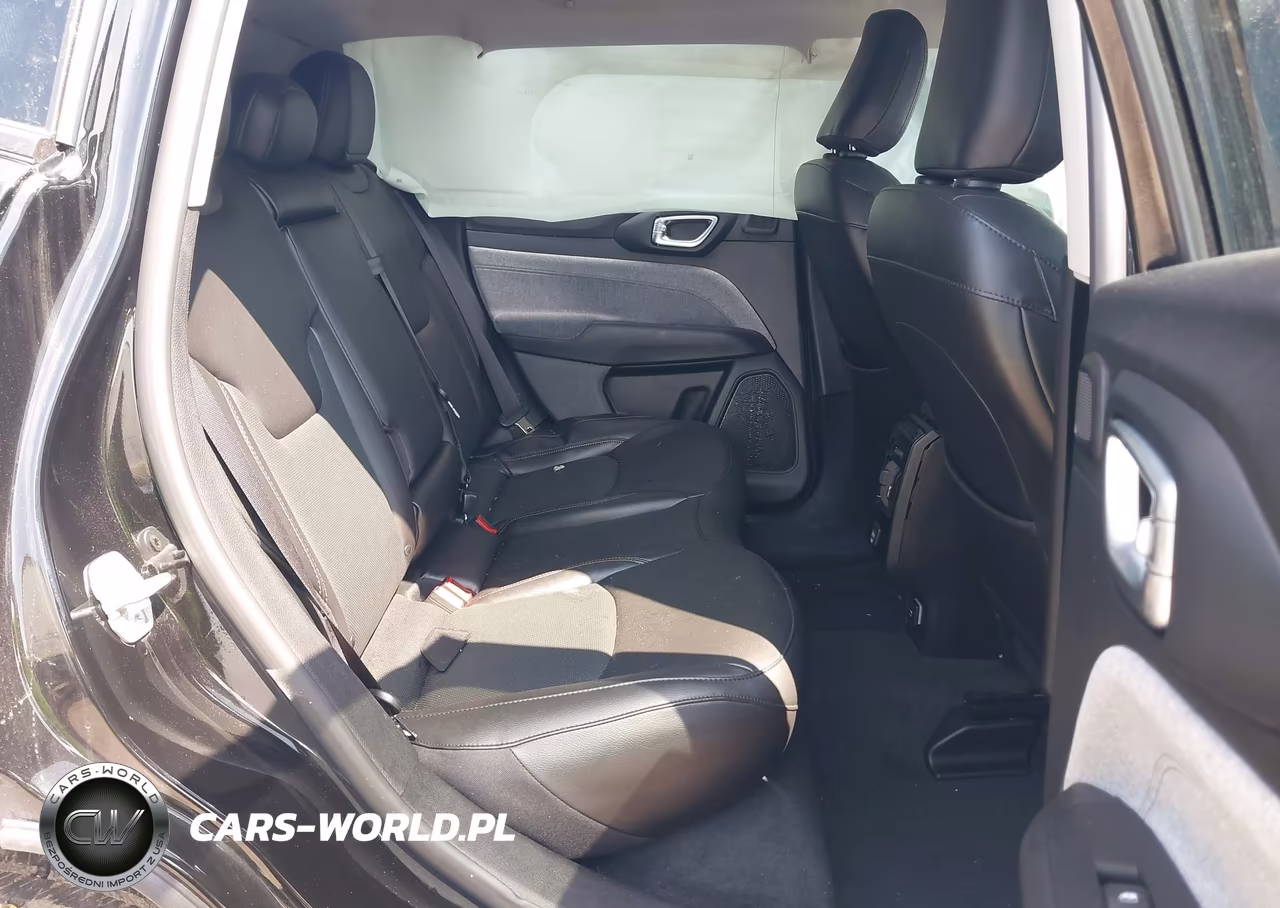 2022 Jeep Compass Latitude Lux 4X4 VIN:3C4NJDFB3NT206748 - 8