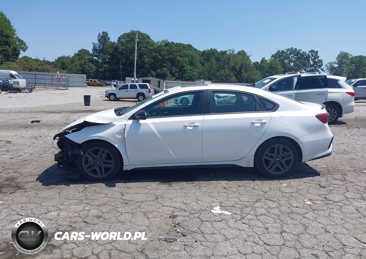 2021 Kia Forte Gt-Line VIN:3KPF34AD4ME402840 - 14
