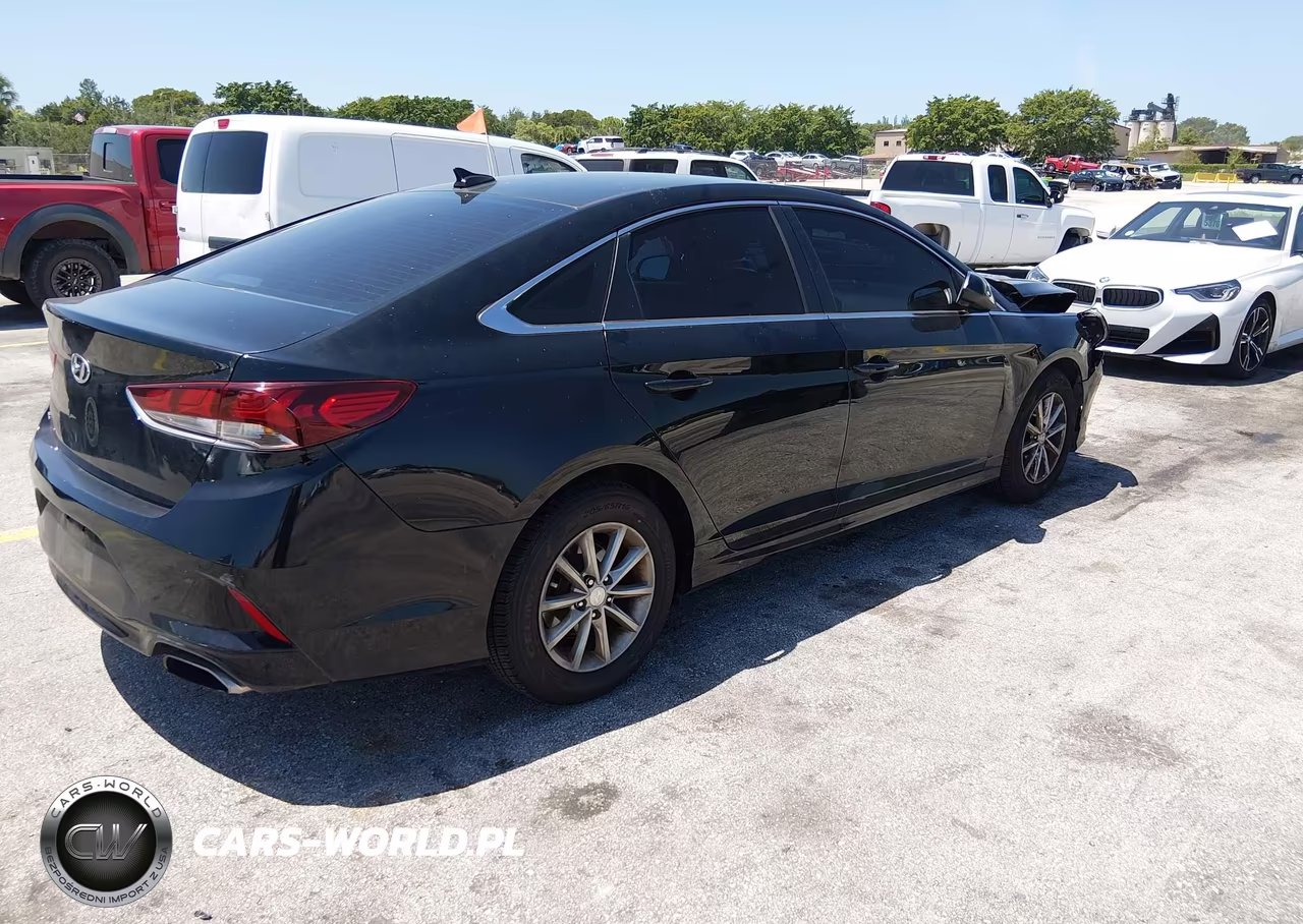 2018 Hyundai Sonata Se VIN:5NPE24AF1JH642886 - 4