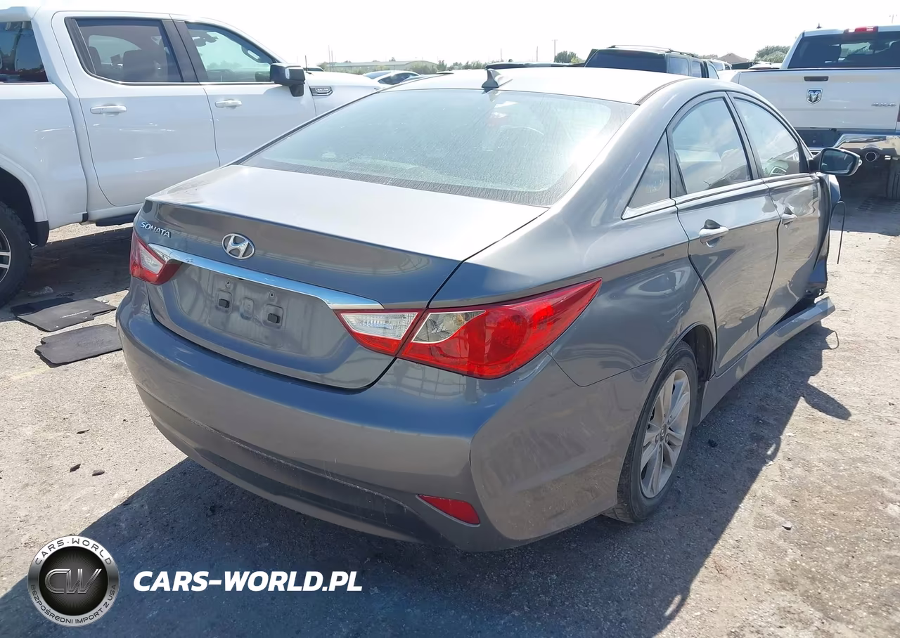 2014 Hyundai Sonata Gls VIN:5NPEB4AC7EH820957 - 4