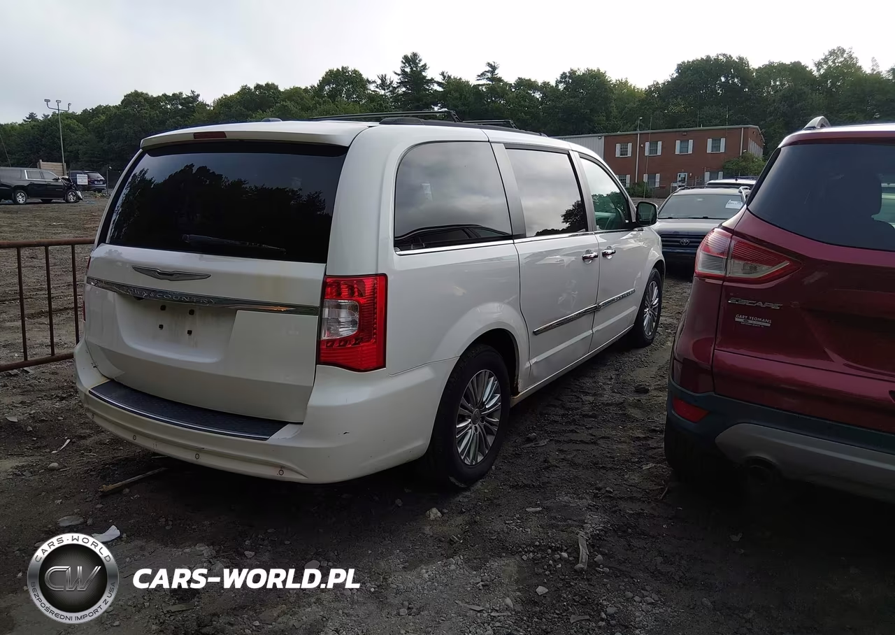 2013 Chrysler Town & Country Touring-L VIN:2C4RC1CG1DR684212 - 4