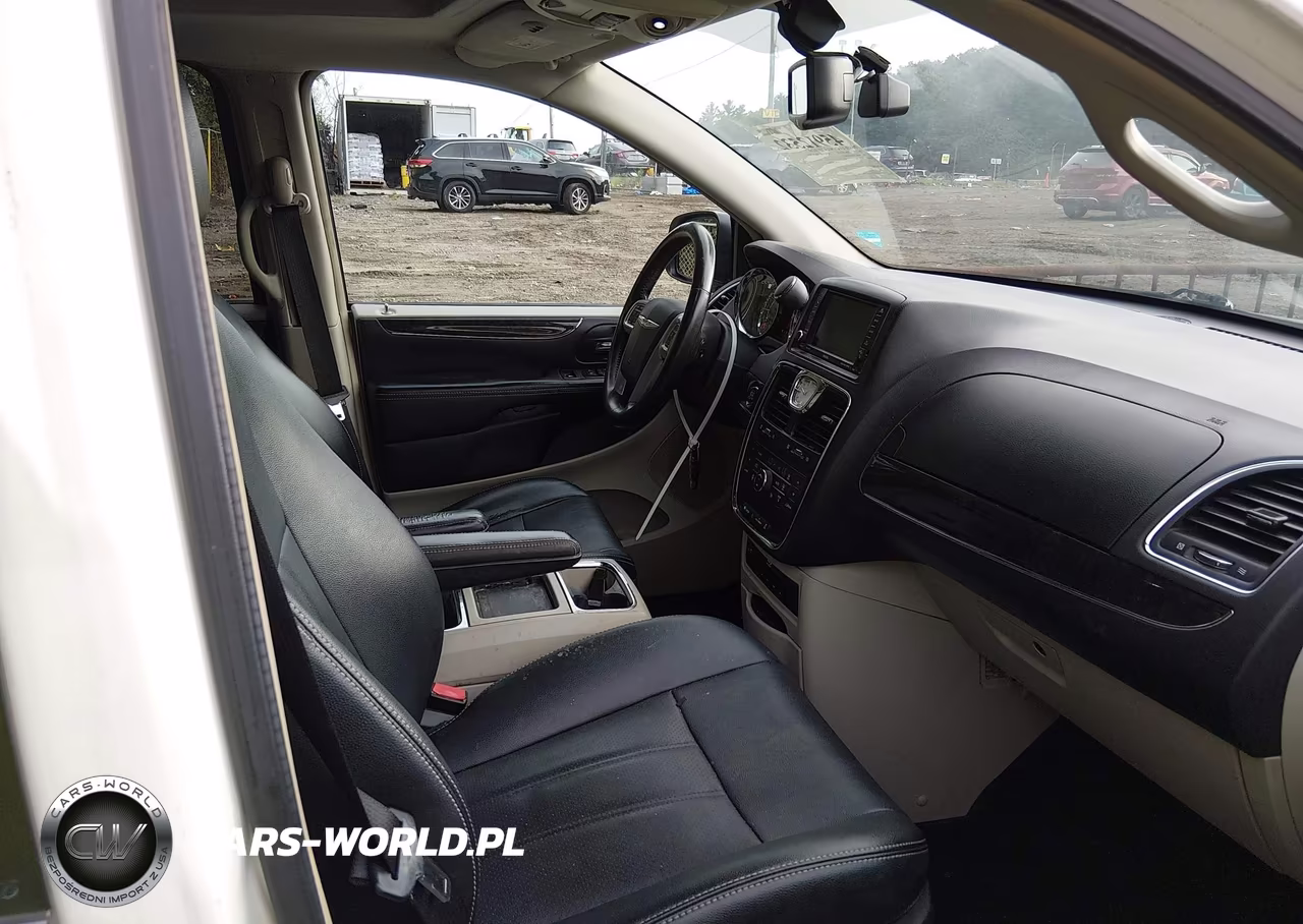 2013 Chrysler Town & Country Touring-L VIN:2C4RC1CG1DR684212 - 5