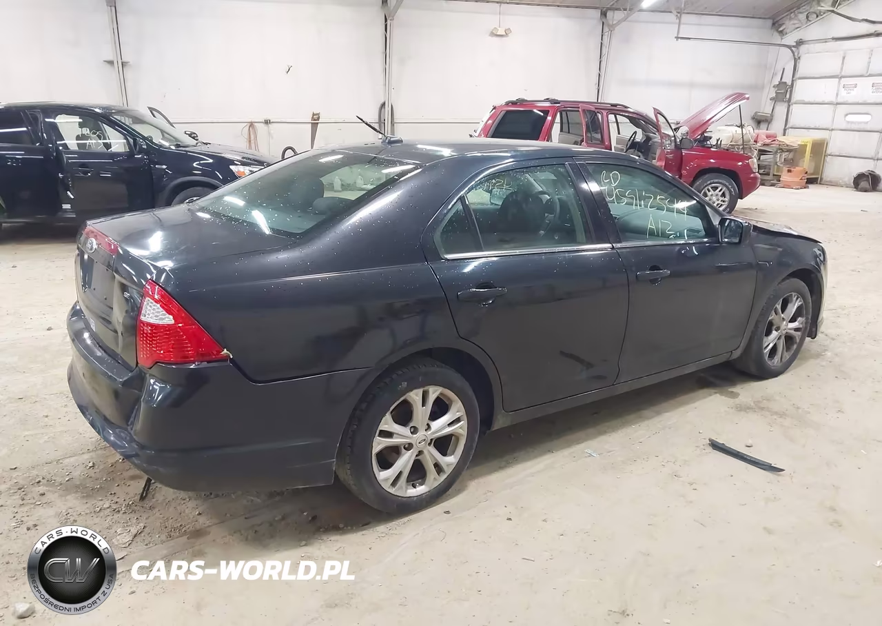 2012 Ford Fusion Se VIN:3FAHP0HAXCR245684 - 4