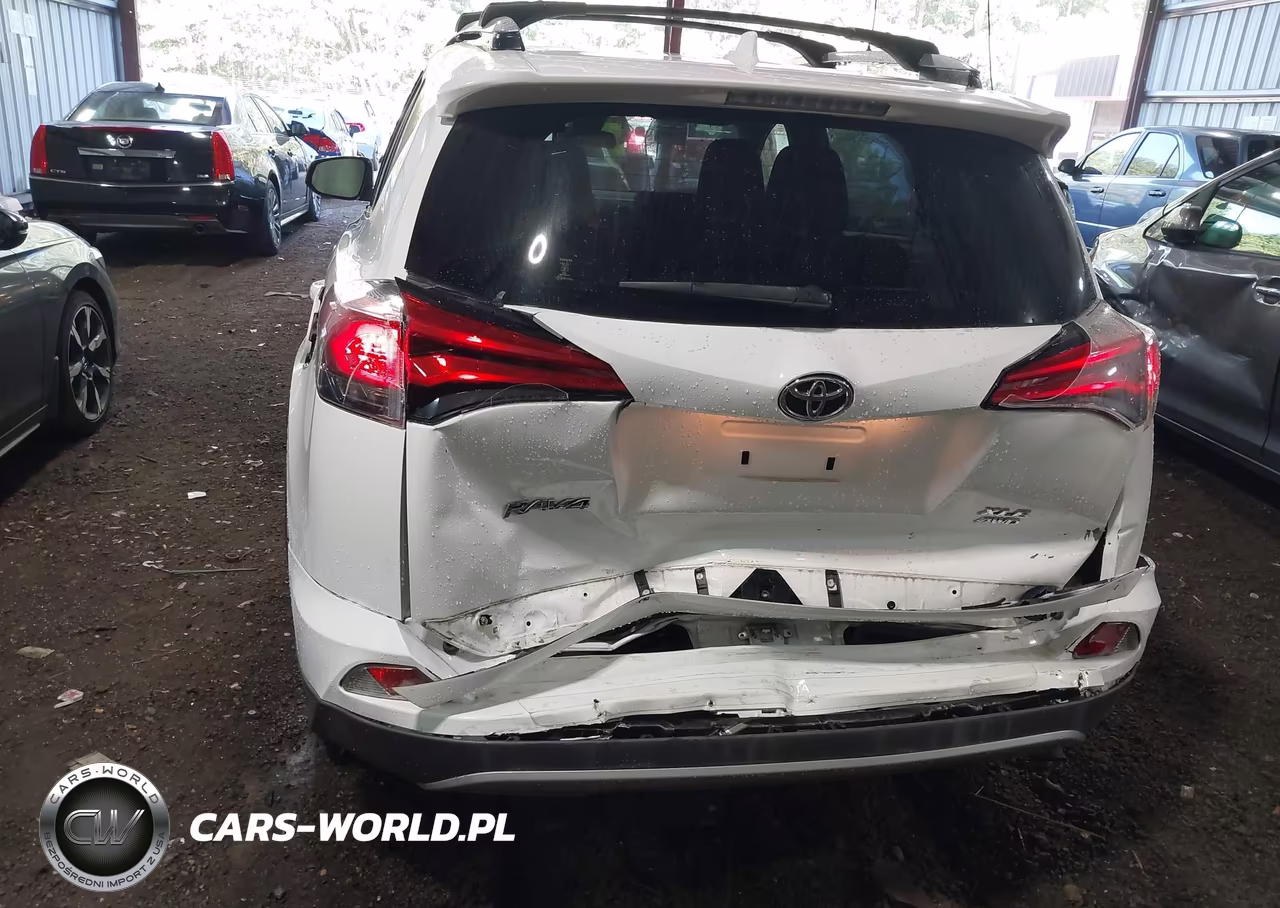 2018 Toyota Rav4 Xle VIN:JTMRFREV7JD251722 - 6