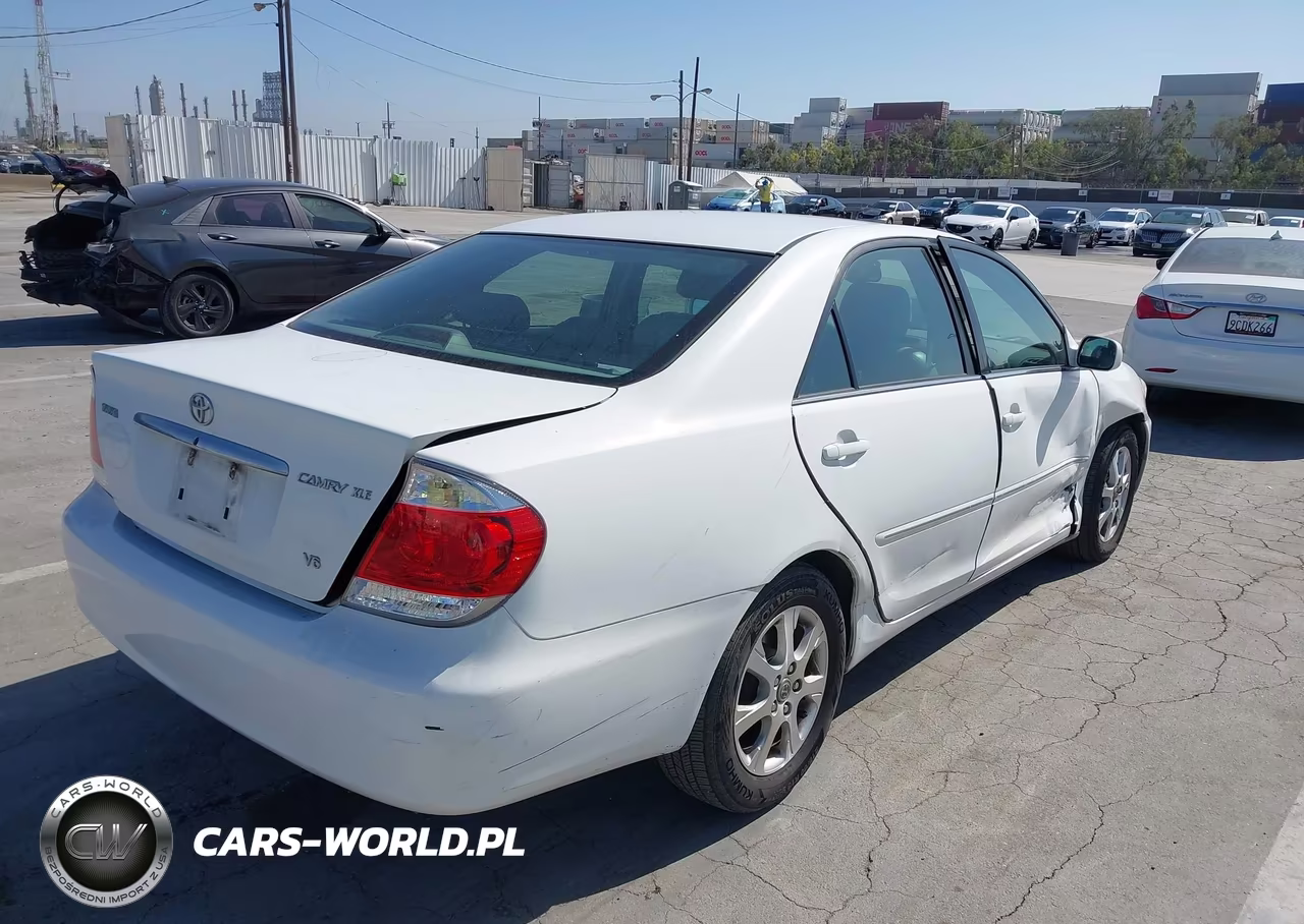 2005 Toyota Camry Xle V6 VIN:4T1BF30K55U618100 - 4