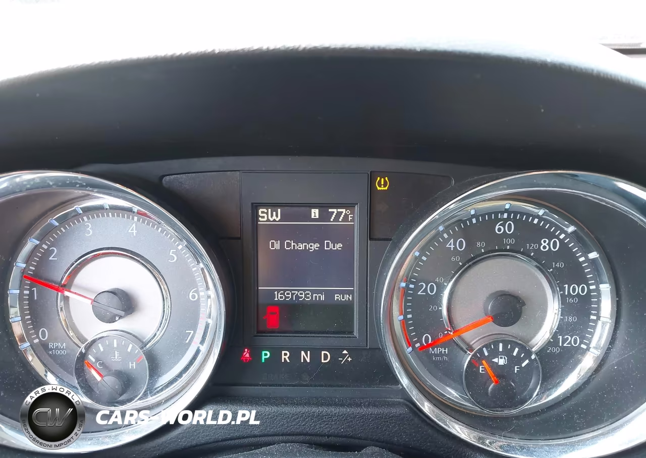 2012 Chrysler Town & Country Touring-L VIN:2C4RC1CG7CR250102 - 7