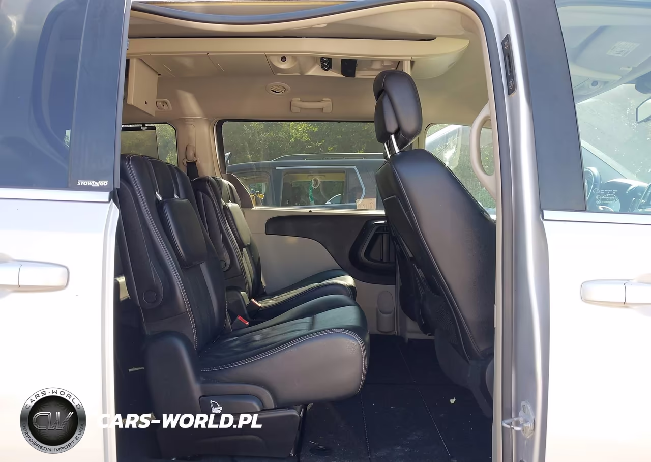 2012 Chrysler Town & Country Touring-L VIN:2C4RC1CG7CR250102 - 8