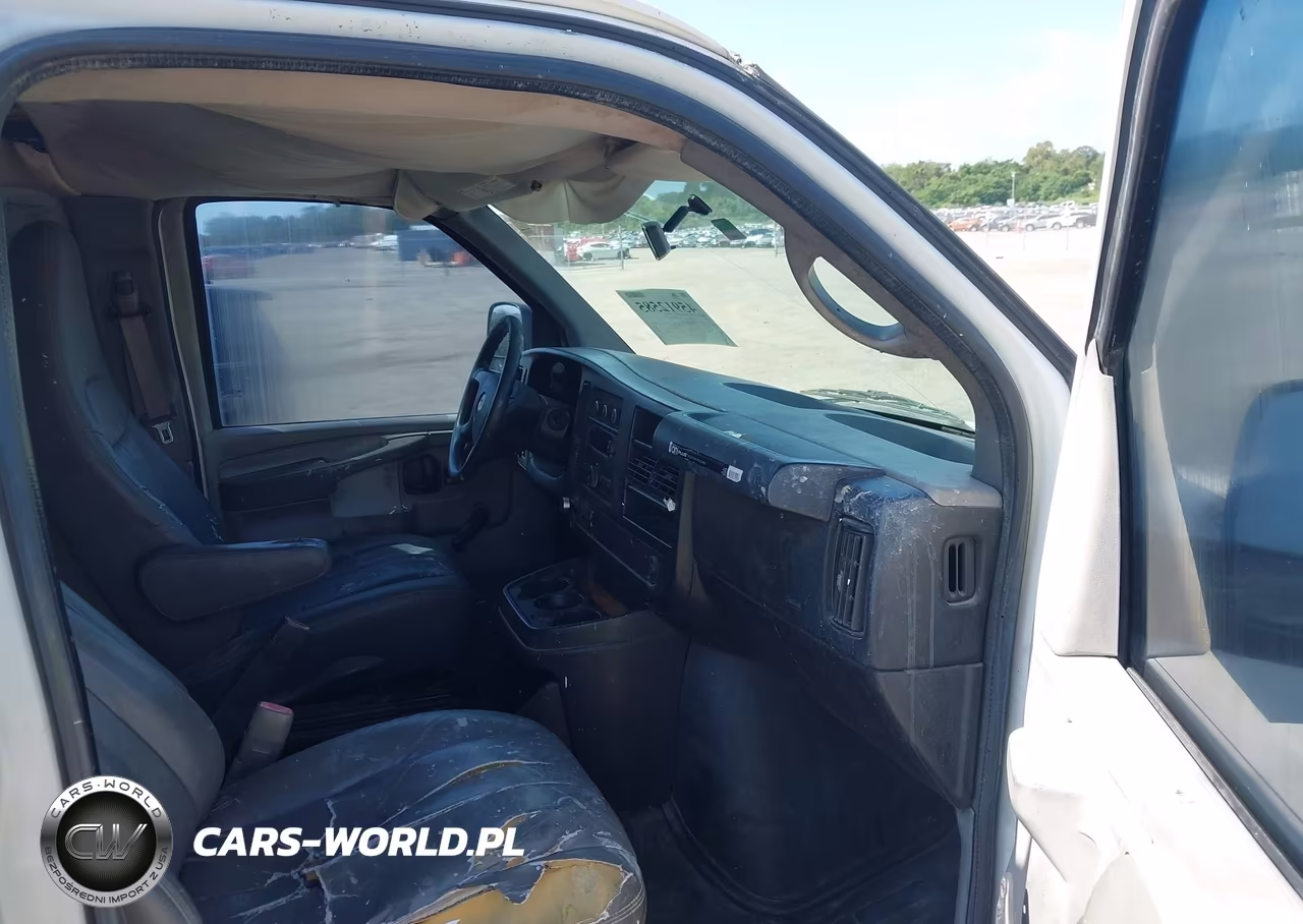 2012 Chevrolet Express 2500 Work Van VIN:1GCWGFFAXC1151855 - 5
