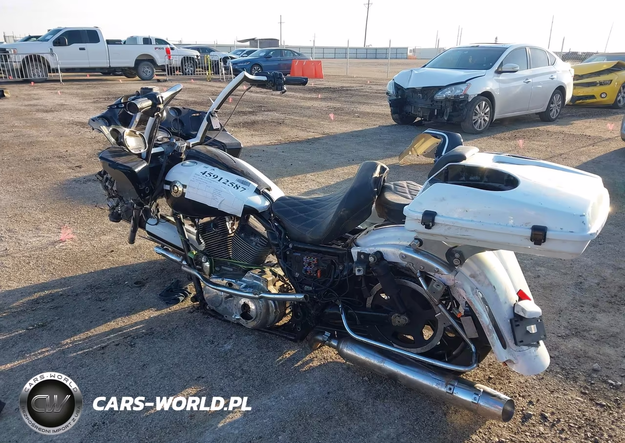 2012 Harley-Davidson Fltrxse Cvo Road Glide Custom VIN:1HD1TC811CB950983 - 3