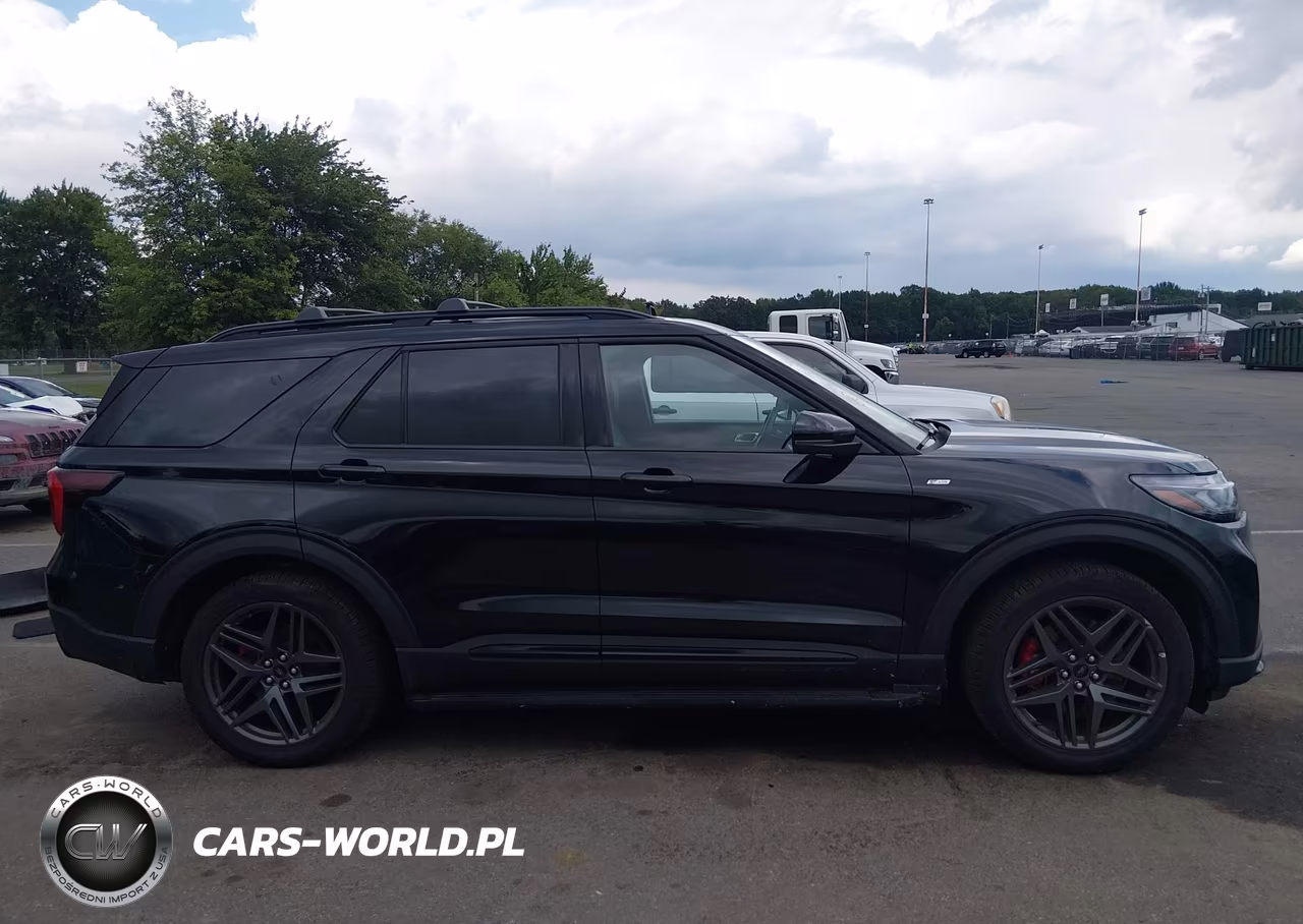 2025 Ford Explorer St-Line VIN:1FMUK8KH8SGB82629 - 13