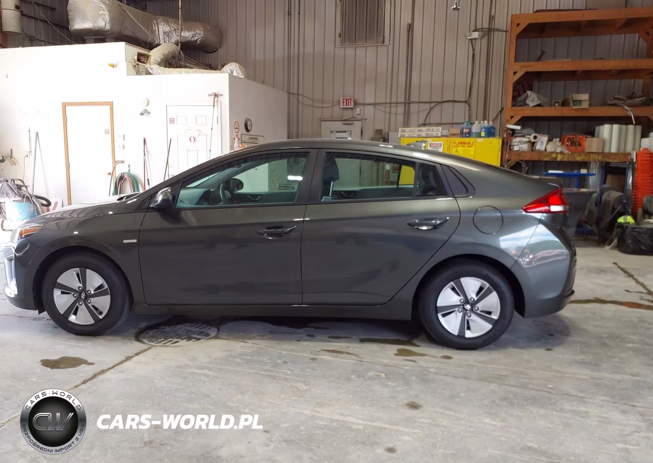 2020 Hyundai Ioniq Hybrid Blue VIN:KMHC65LC6LU221044 - 16