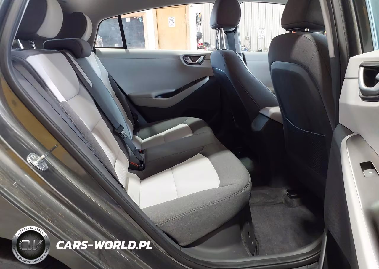 2020 Hyundai Ioniq Hybrid Blue VIN:KMHC65LC6LU221044 - 8
