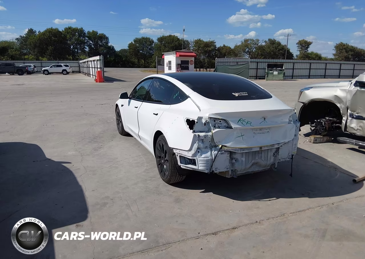 2021 Tesla Model 3 Standard Range Plus Rear-Wheel Drive VIN:5YJ3E1EA3MF996780 - 3