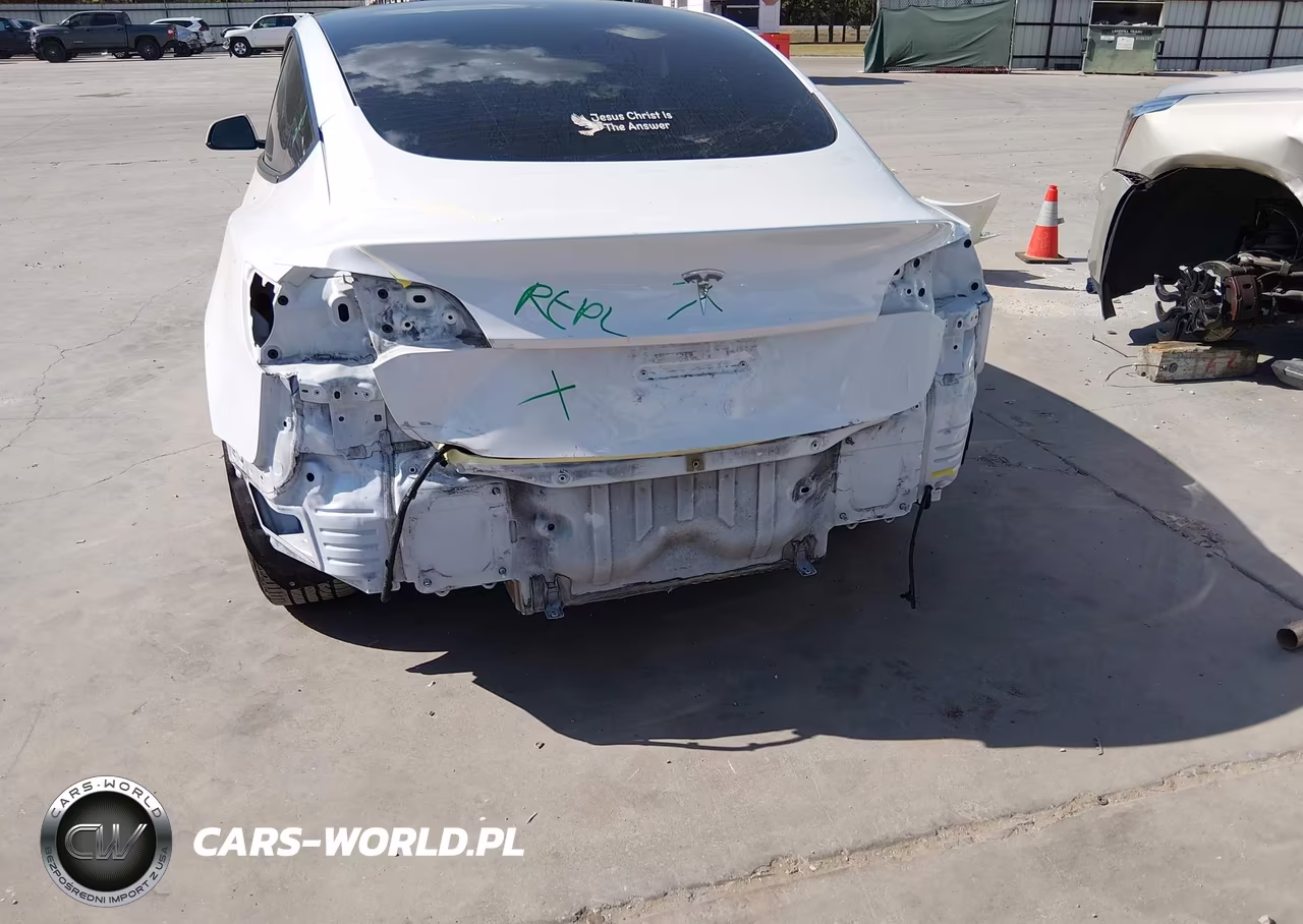 2021 Tesla Model 3 Standard Range Plus Rear-Wheel Drive VIN:5YJ3E1EA3MF996780 - 6