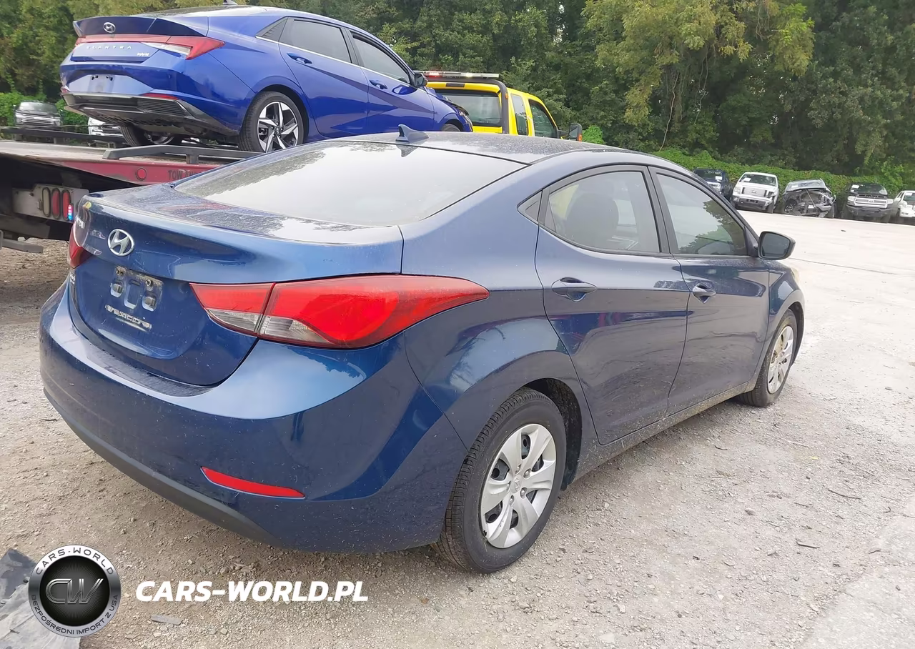 2016 Hyundai Elantra Se VIN:5NPDH4AE3GH685507 - 4
