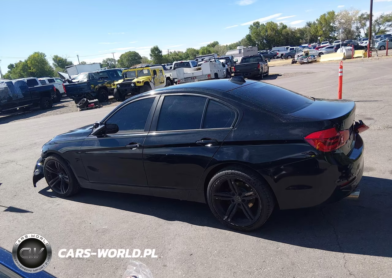 2018 BMW 320I xDrive VIN:WBA8A3C56JA357779 - 14