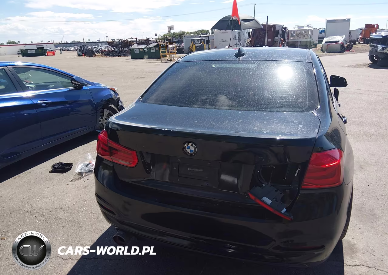 2018 BMW 320I xDrive VIN:WBA8A3C56JA357779 - 16