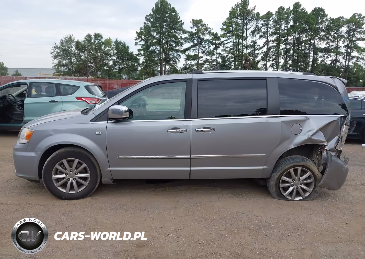 2014 Chrysler Town & Country Touring-L 30Th Anniversary VIN:2C4RC1CG7ER418355 - 15