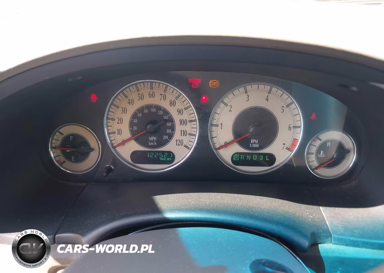2001 Chrysler Town & Country Limited VIN:2C8GP64L21R341973 - 7