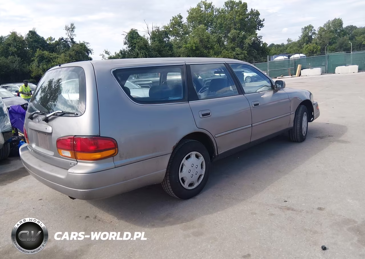 1993 Toyota Camry Le VIN:4T1SK12W0PU279734 - 4