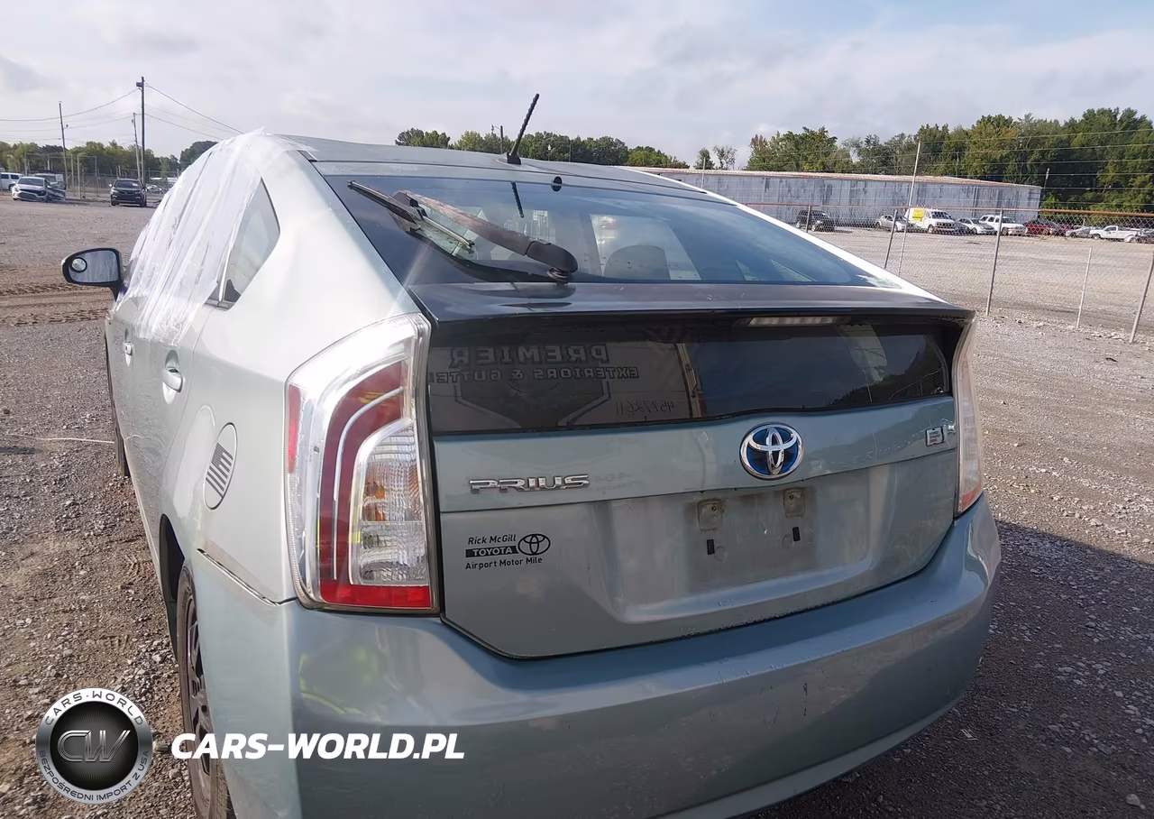 2014 Toyota Prius Two VIN:JTDKN3DU0E1848034 - 16