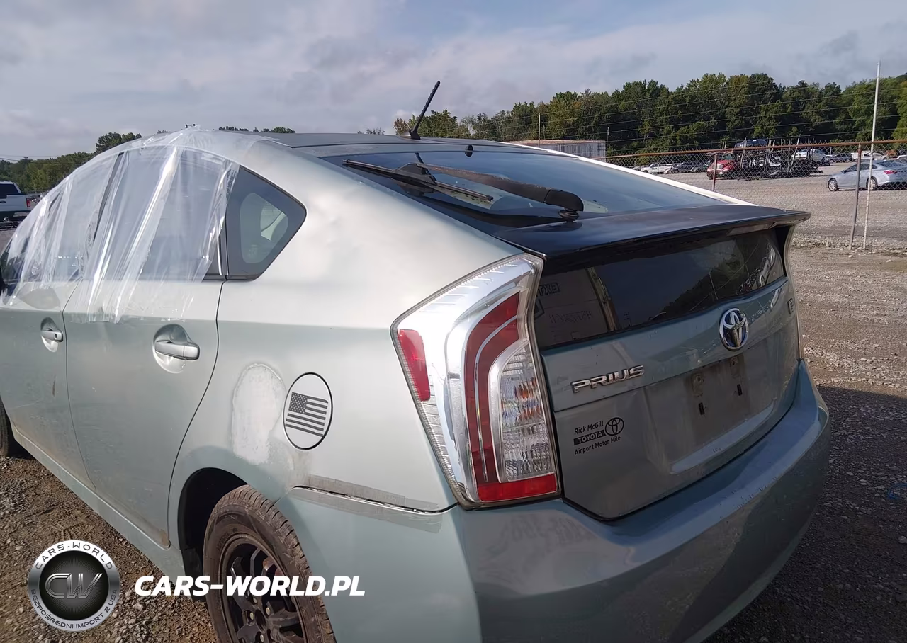 2014 Toyota Prius Two VIN:JTDKN3DU0E1848034 - 3