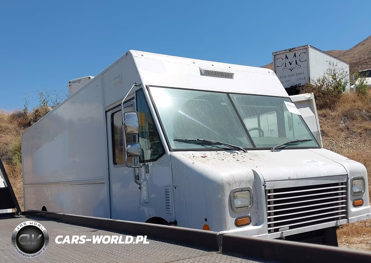 2013 Freightliner Chassis M Line Walk-In Van VIN:4UZAC3DVXDCFF6883 - 16