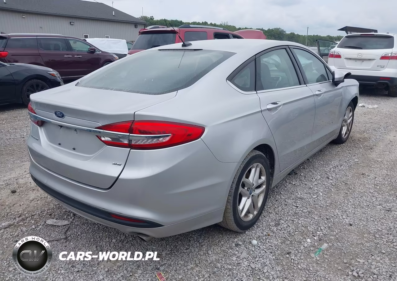 2018 Ford Fusion Se VIN:3FA6P0H7XJR108026 - 4