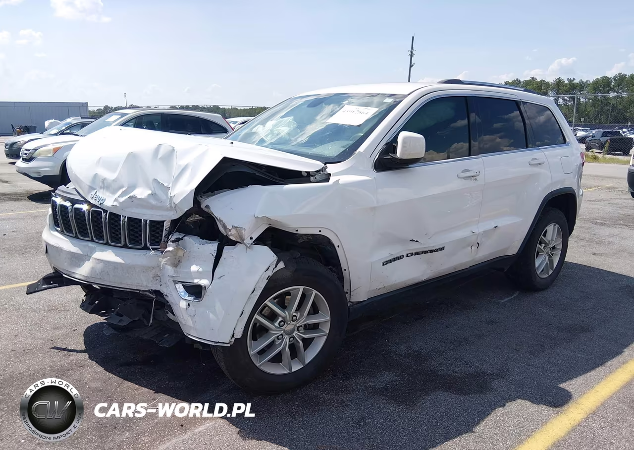 2017 Jeep Grand Cherokee Laredo VIN:1C4RJEAG3HC813873 - 2