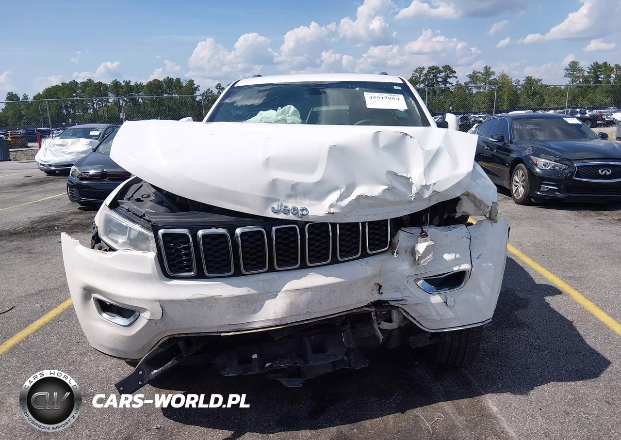 2017 Jeep Grand Cherokee Laredo VIN:1C4RJEAG3HC813873 - 6
