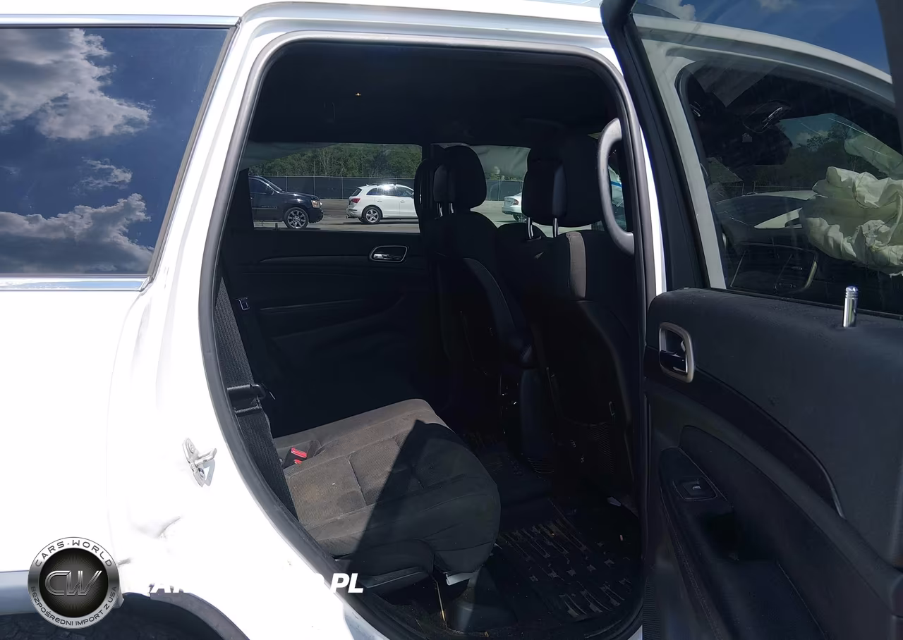 2017 Jeep Grand Cherokee Laredo VIN:1C4RJEAG3HC813873 - 8