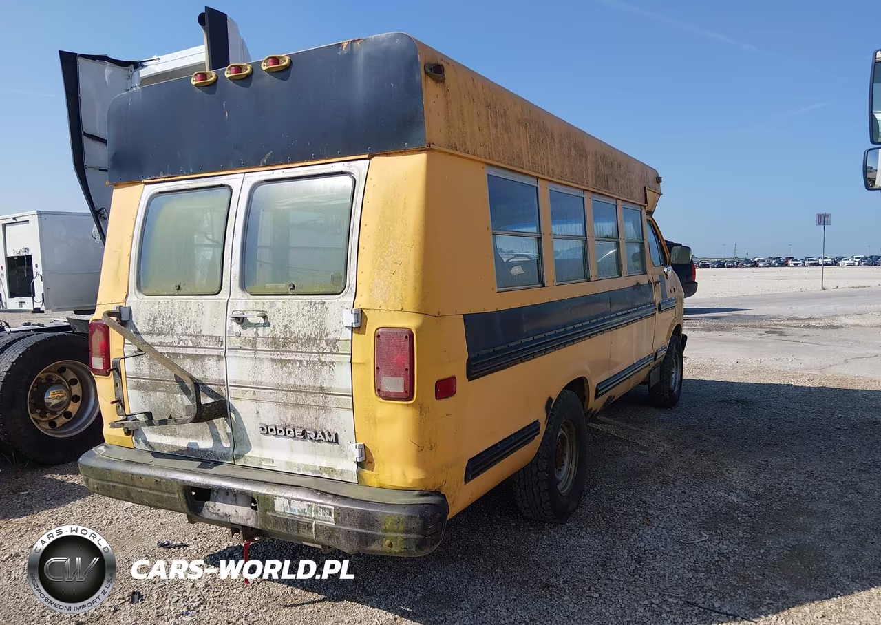 1991 Dodge Ram Wagon B350 Bus VIN:2B5WB31Z8MK407158 - 4
