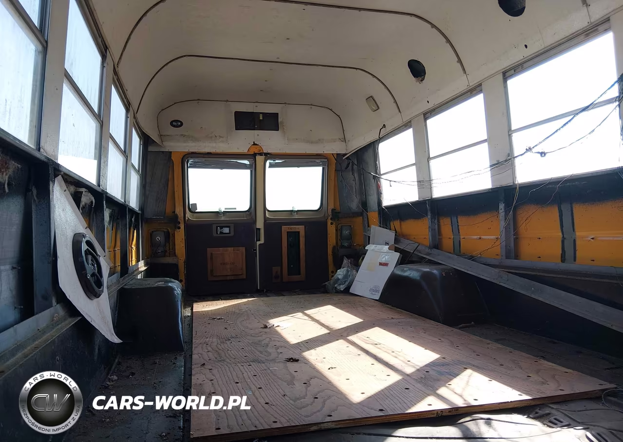 1991 Dodge Ram Wagon B350 Bus VIN:2B5WB31Z8MK407158 - 8