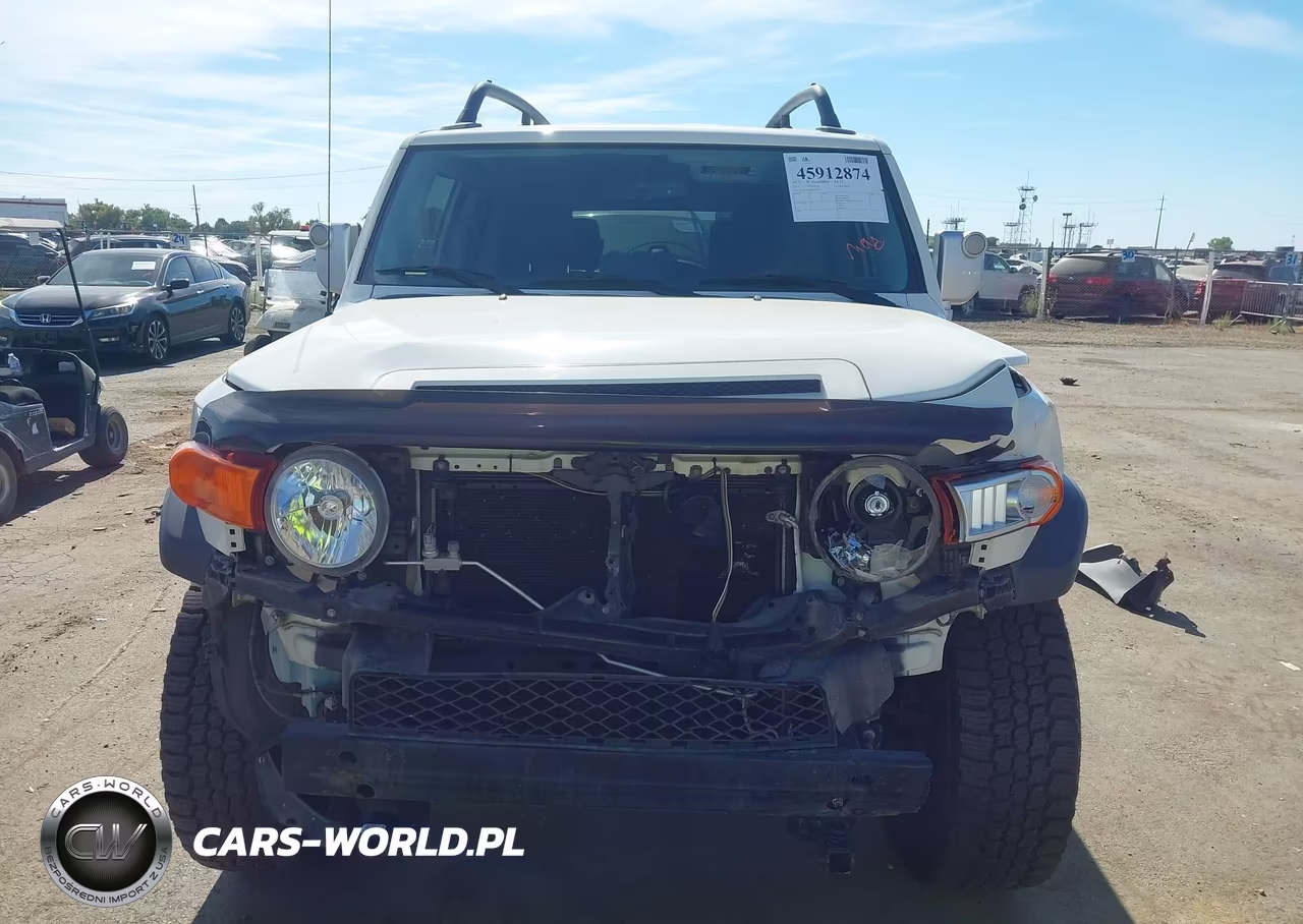 2013 Toyota Fj Cruiser VIN:JTEBU4BF0DK158558 - 13