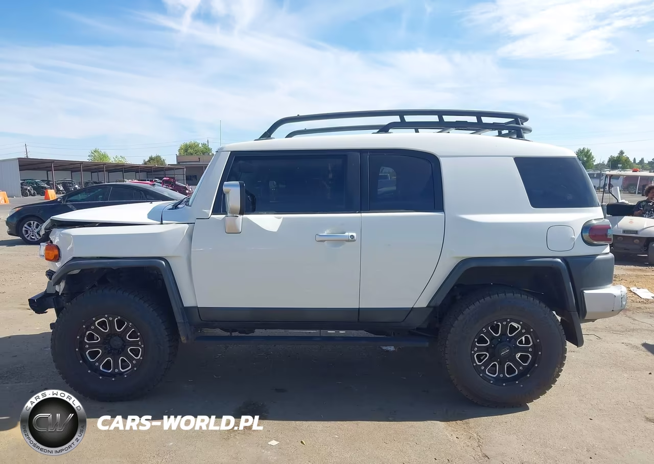 2013 Toyota Fj Cruiser VIN:JTEBU4BF0DK158558 - 15