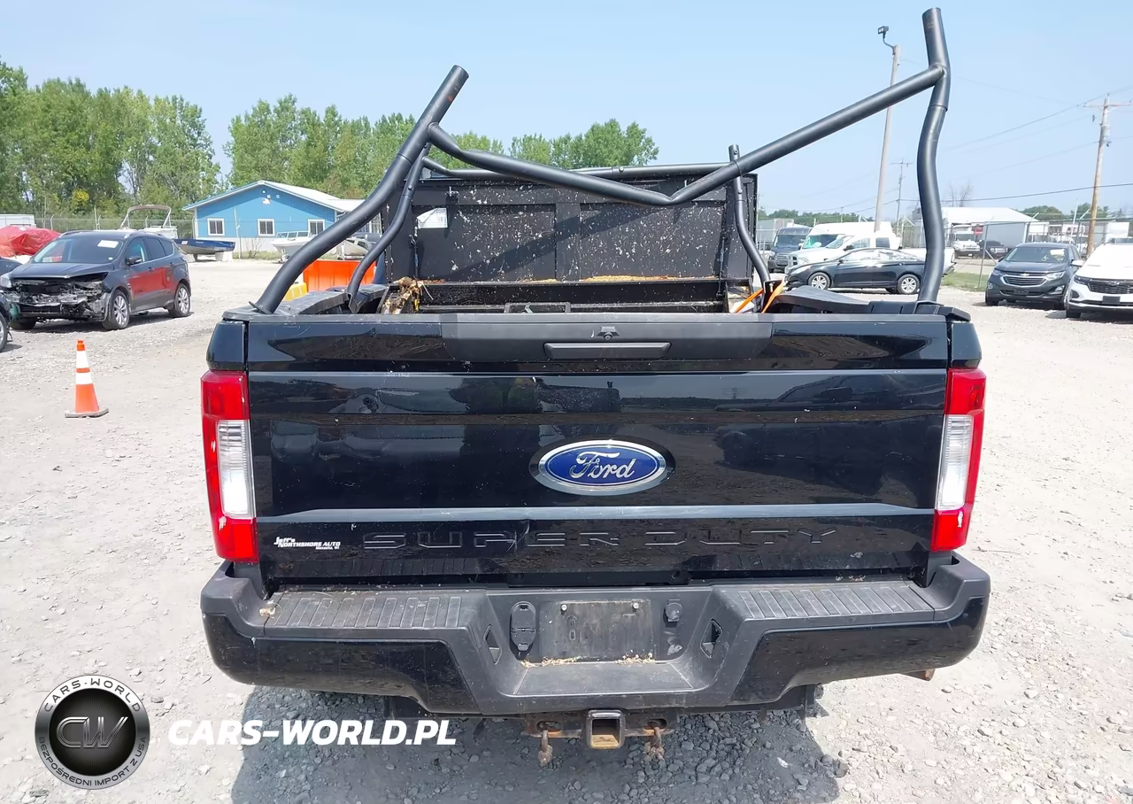 2018 Ford F-250 Xl VIN:1FTBF2B67JEB69876 - 16