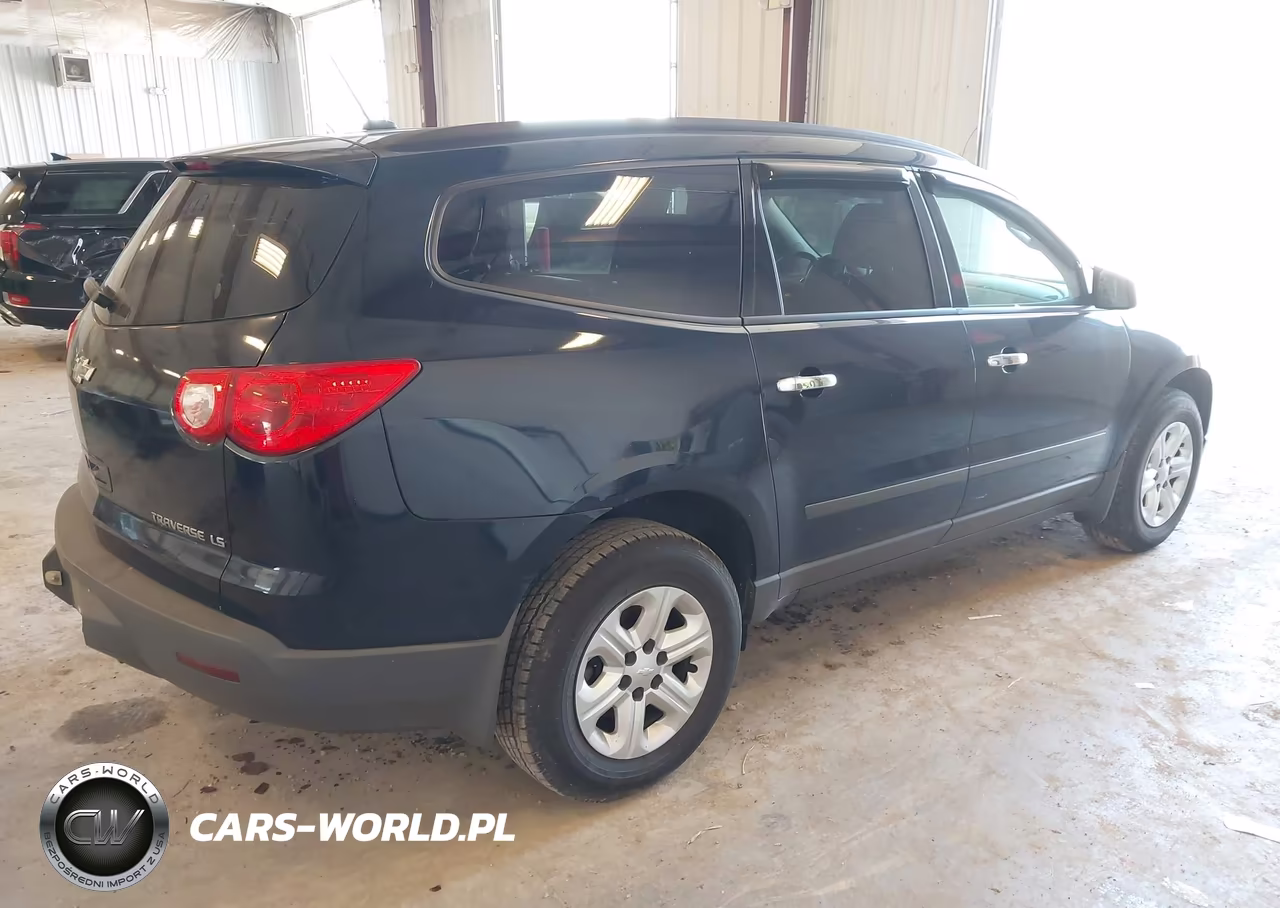 2011 Chevrolet Traverse Ls VIN:1GNKREEDXBJ372764 - 4