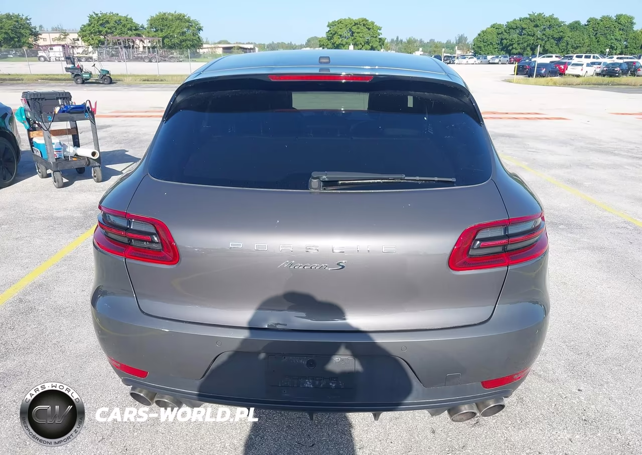 2015 Porsche Macan S VIN:WP1AB2A52FLB69737 - 16
