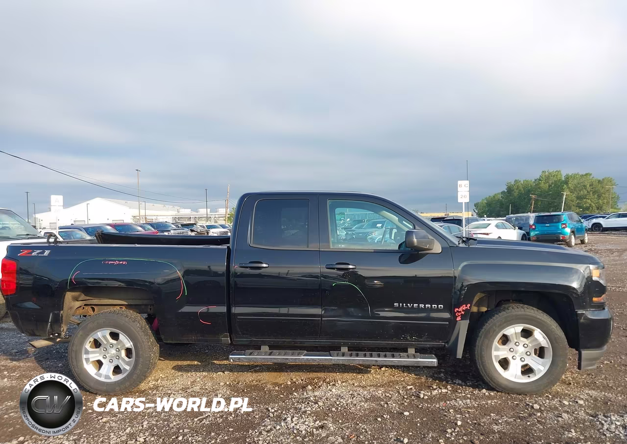 2018 Chevrolet Silverado 1500 2Lt VIN:1GCVKRECXJZ338333 - 14