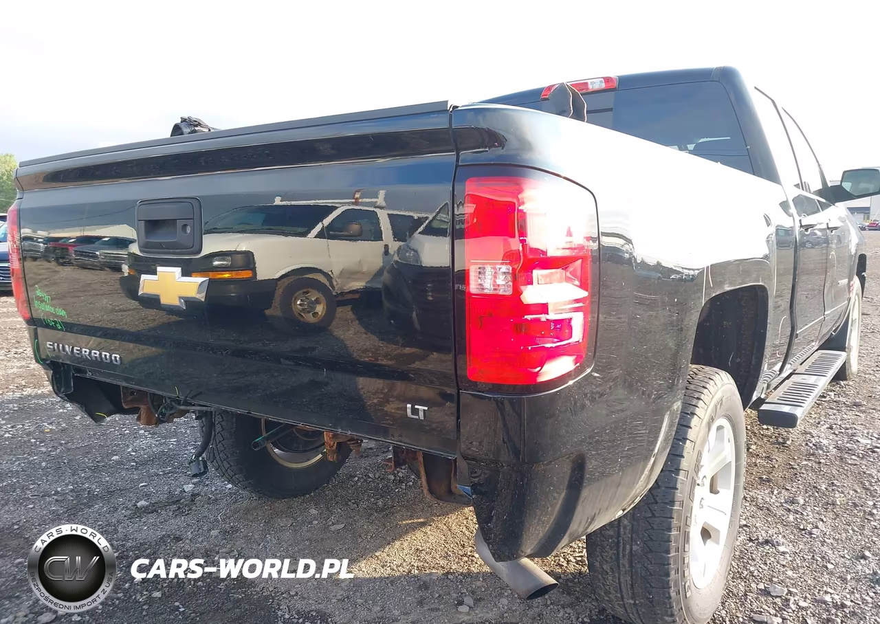 2018 Chevrolet Silverado 1500 2Lt VIN:1GCVKRECXJZ338333 - 18